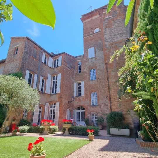  ACCES IMMOBILIER : House | TOULOUSE (31000) | 700 m2 | 950 000 € 