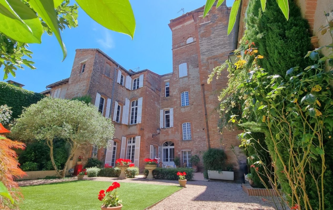 ACCES IMMOBILIER : Maison / Villa | TOULOUSE (31000) | 700 m2 | 950 000 € 